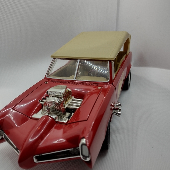 RCERTL 1:18 Monkees Mobile #33150 - Picture 7 of 16